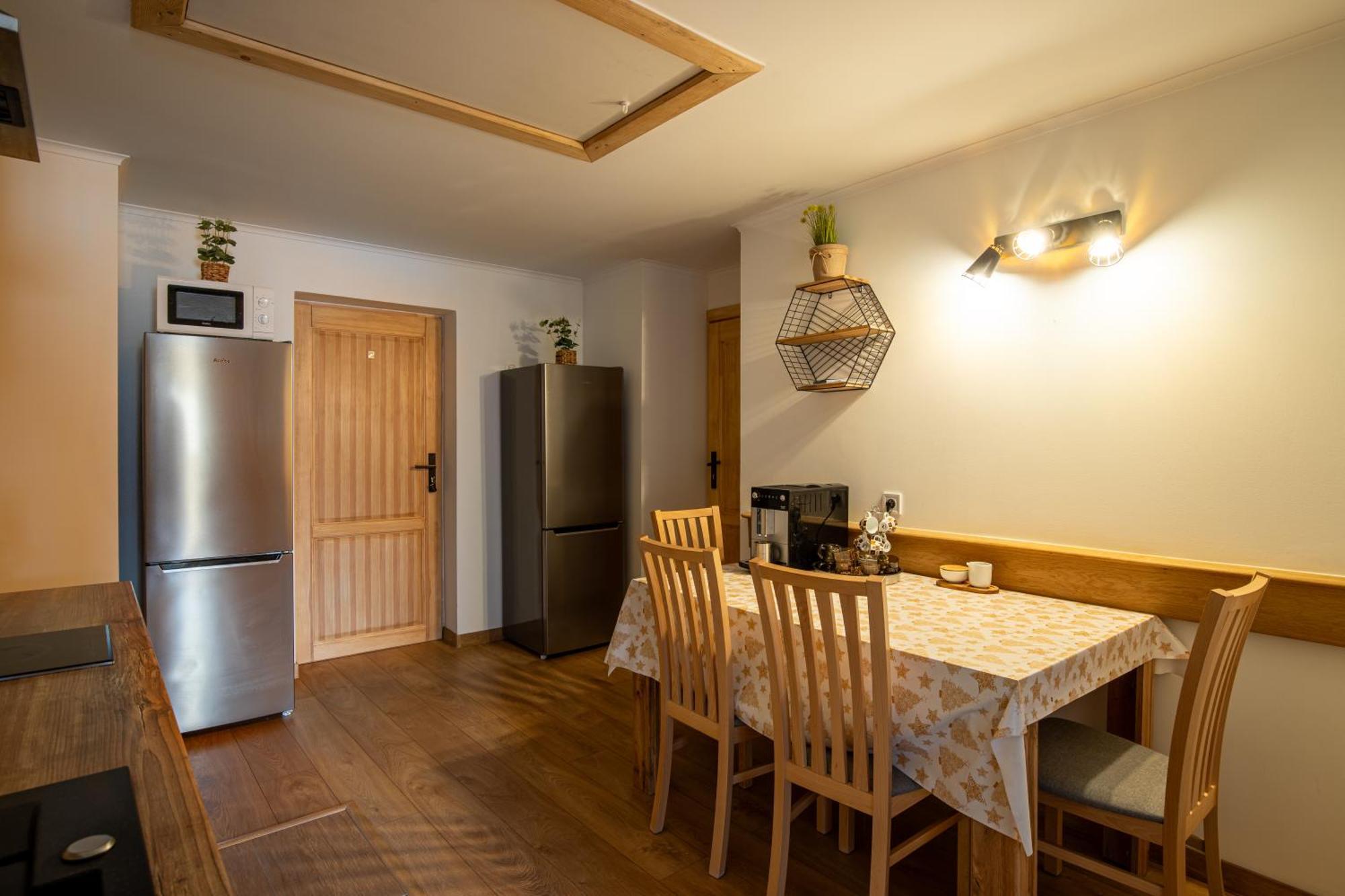 Apartamenty I Pokoje Krupowki Tuz Tuz Закопане Номер фото